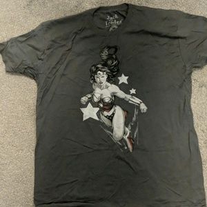 DC Comics XL Wonder Woman T-SHIRT